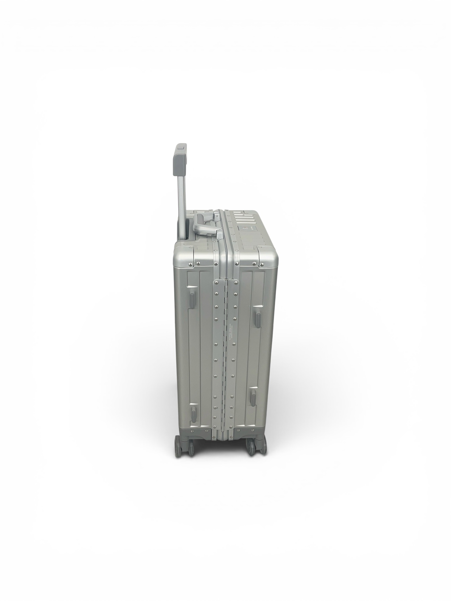 HEUER Aluminium Premium 2026 Stripe in Silber All-Inclusive Reise Paket + Heuer Aluminium Wallet – Bild 5