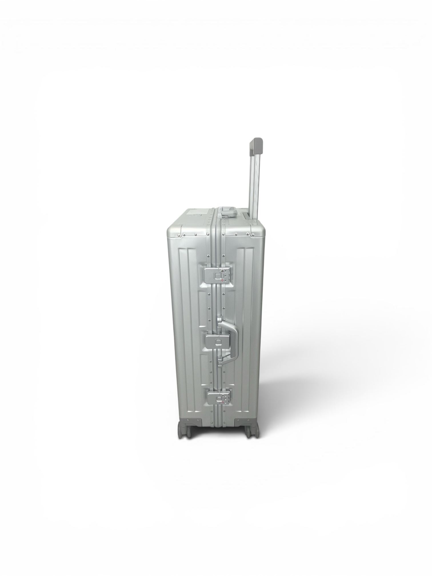 HEUER Aluminium Premium 2026 Stripe in Silber All-Inclusive Reise Paket + Heuer Aluminium Wallet – Bild 7